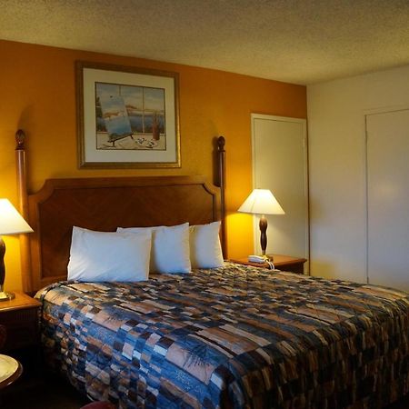 Classic Inn Red Bluff Exterior foto