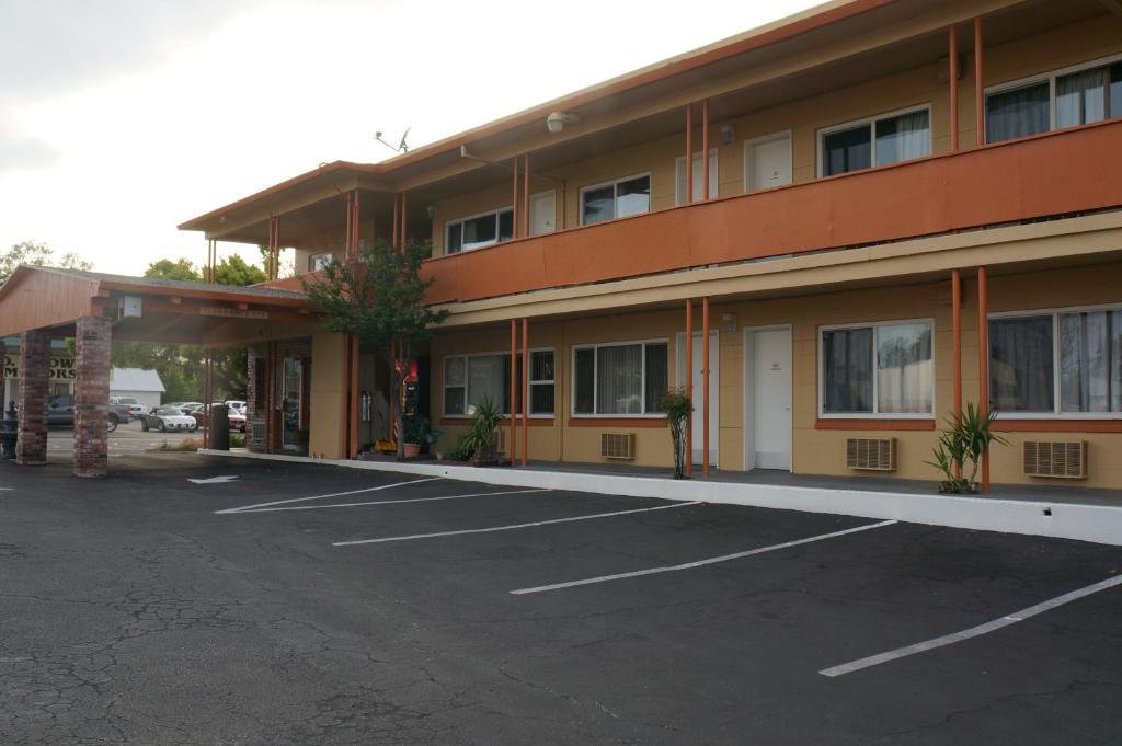 Classic Inn Red Bluff Exterior foto