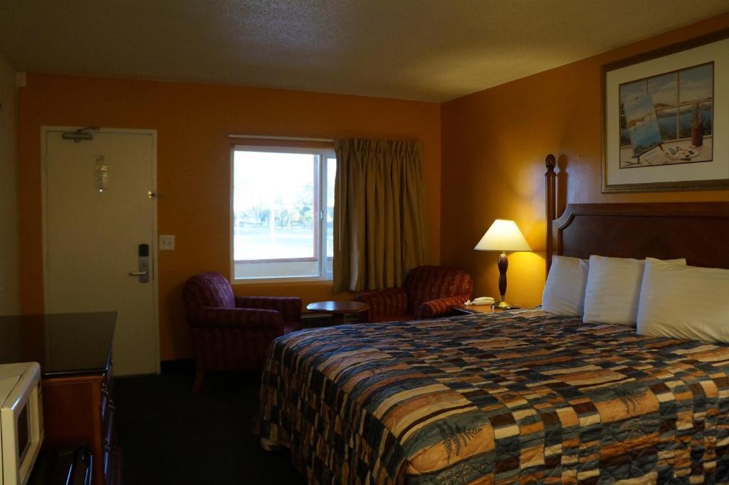 Classic Inn Red Bluff Exterior foto