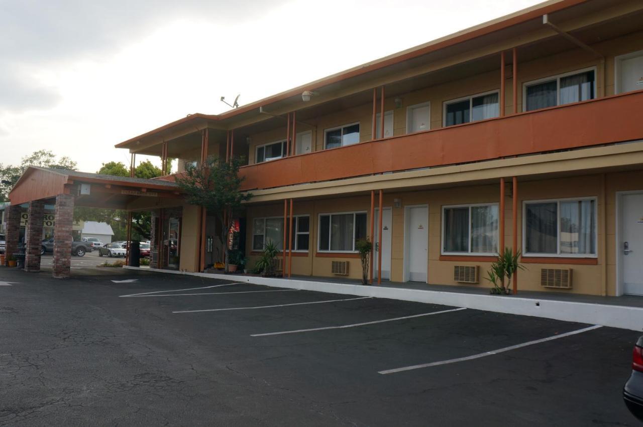 Classic Inn Red Bluff Exterior foto